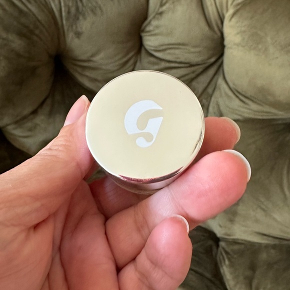 Glossier Stretch Concealer Shade Medium Tan 3 - Picture 3 of 7